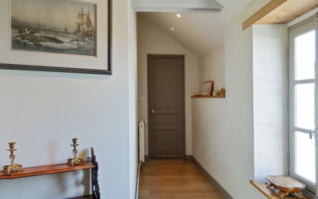 Ferme Familiale avec court de tennis