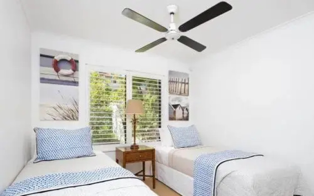 Apartment 1 - 20 Viewland Drive