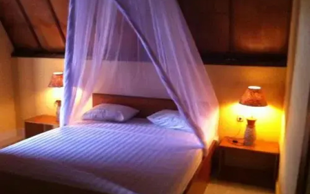 Dinoyin Bungalows