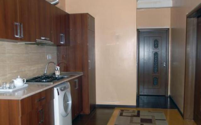 Hostel in Baku metro Neftciler