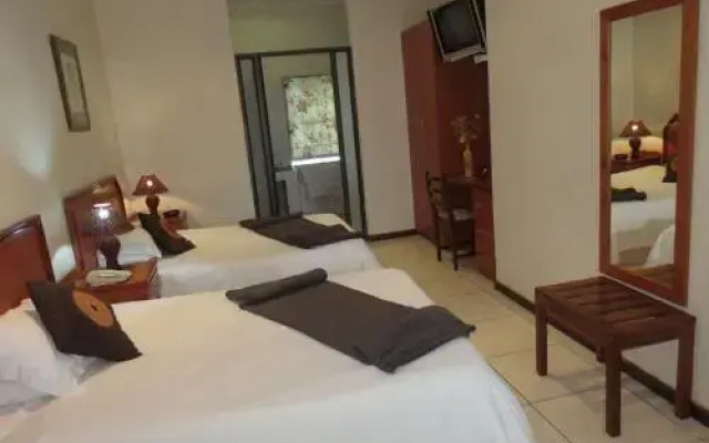 Oak Lodge Guesthouse