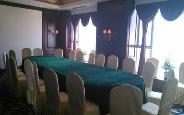 Xinhua Hotel