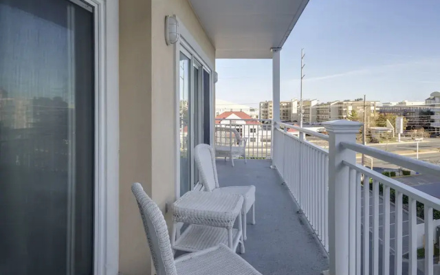 Sunset Beach 309 - 3 Br Condo