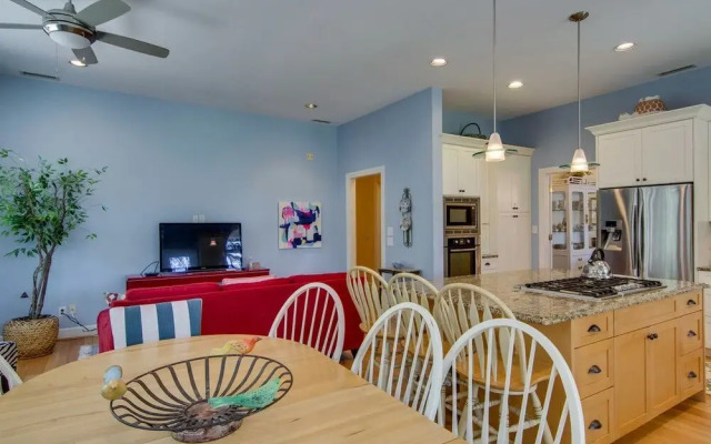 Turnberry Lane 127 by RedAwning