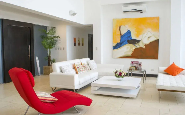 Casa Del Mar