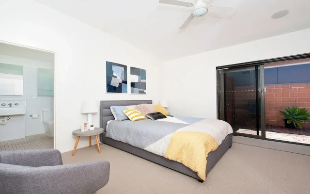 One Mile Ridge, 21/26 One Mile Close