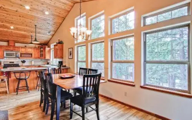 Yosemite Summit & Little Summit - 5BR/3BA Vacation Home