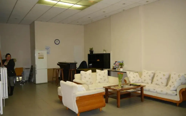 Wira Guesthouse 112 - Hostel