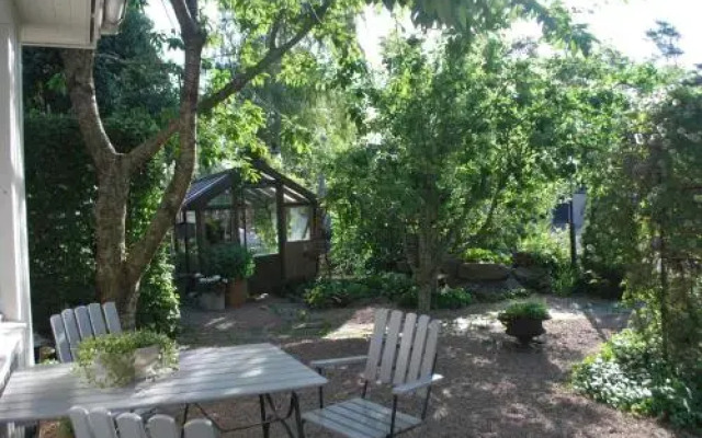 Lilla Grönas Trädgårds B&B