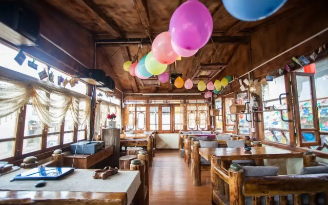 Shangri-La Home Inn