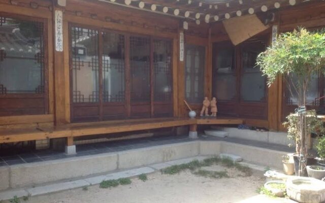 Woori Guesthouse