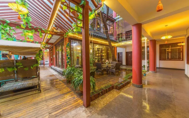 Lijiang Shishan Zhuyuan Hotel