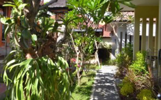 Kubu Semawang Guest House