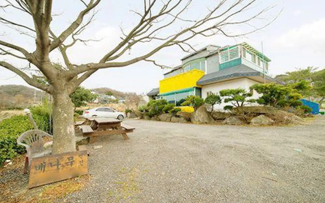 Ganghwa Pear Tree Pension