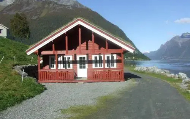 Hustadnes Fjordhytter