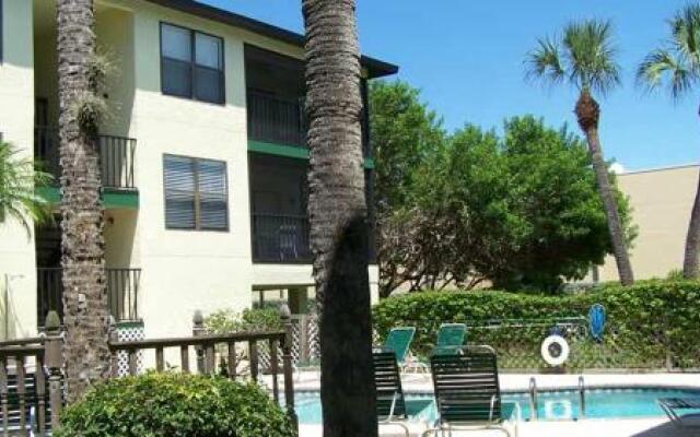 Beachview Condo 2 Bedroom Condo by RedAwning