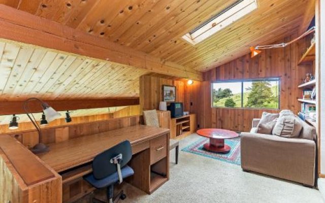 Four Seasons - Three Bedroom Loft Home