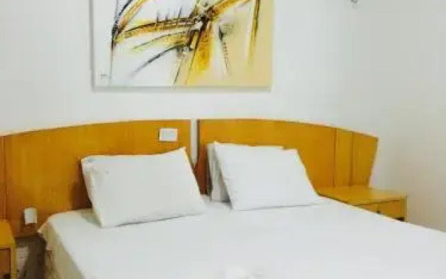 Leina Flat Beira Mar II