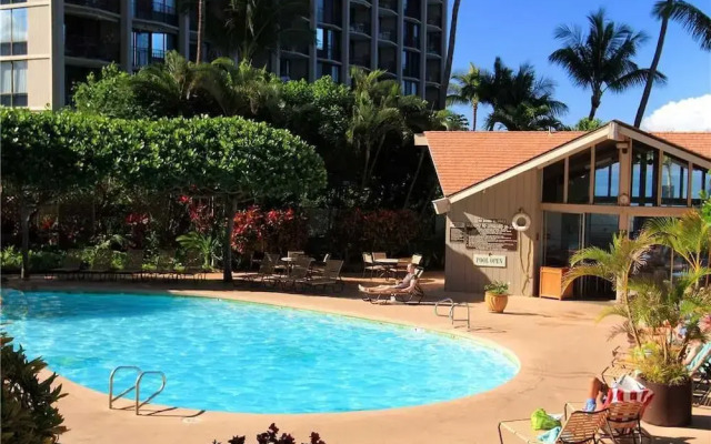 Royal Kahana 511 by RedAwning