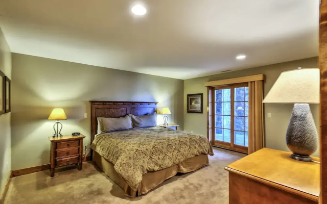 Frame Of Mind - ST16 - 4 Br Chalet