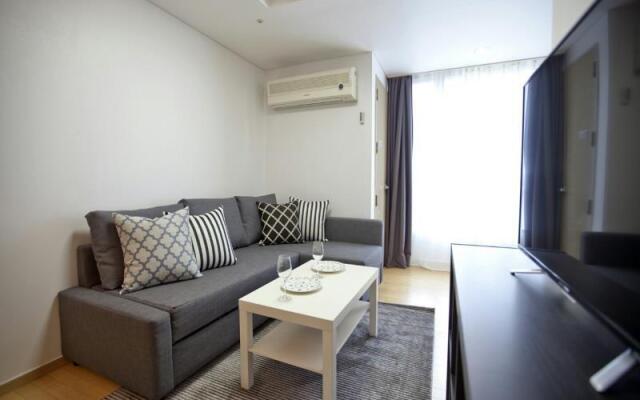 Lottet Galleria P 3K 5Min Walk Subway