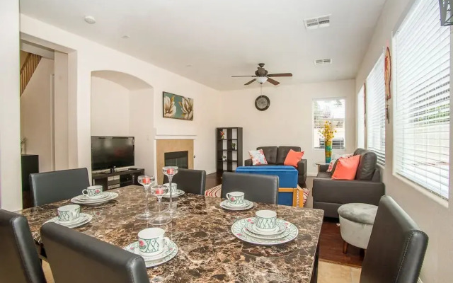 Grey High Roller - 4Bd 3Ba