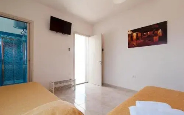 Orange Marini Studio