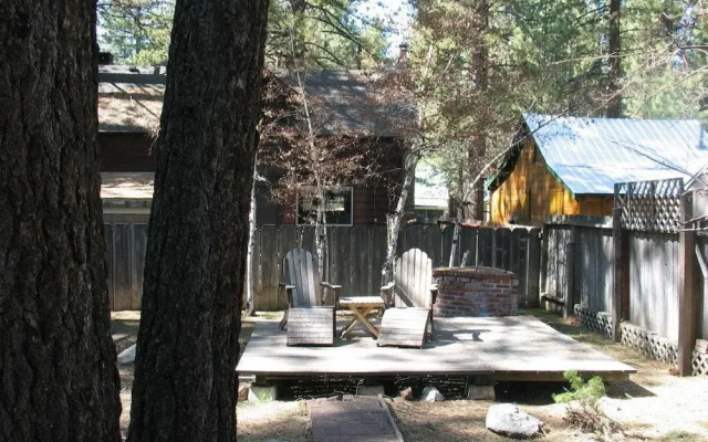 Larch Cabin