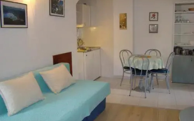 Studio Apartments Kuljiš