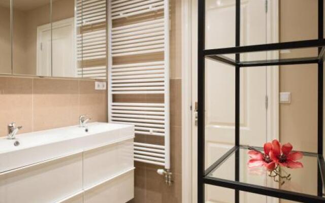 BizStay Theresia Apartment