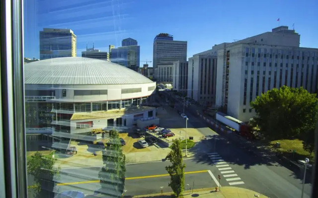 Signature Fifth - by Nashville Vacations