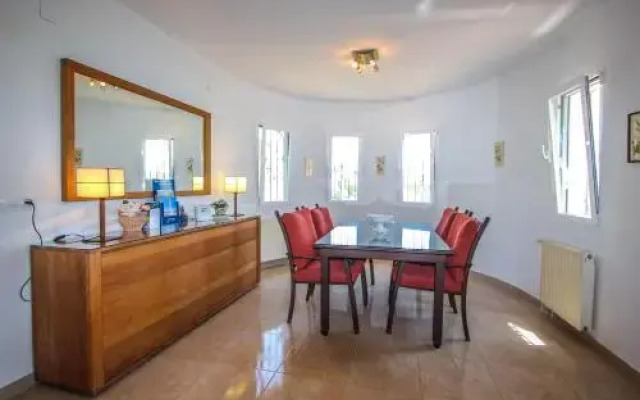 Villa Ana