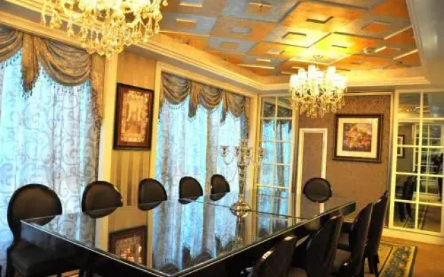 Xing'anmeng Biguiyuan Phoenix Hotel