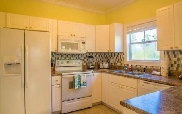 Purple Parrot 31C - 2 Br Condo