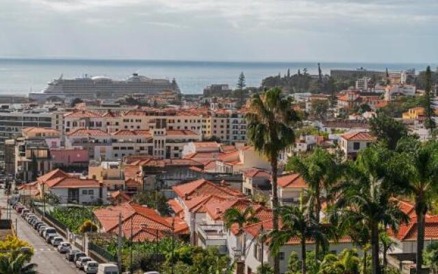 Comboio I By Travel To Madeira