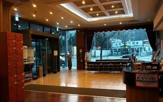 Sport Tourist Hotel Yusimcheon
