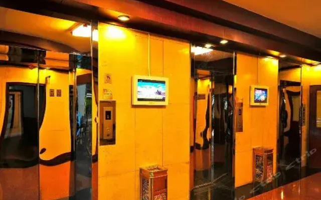 泰安尊皇大酒店