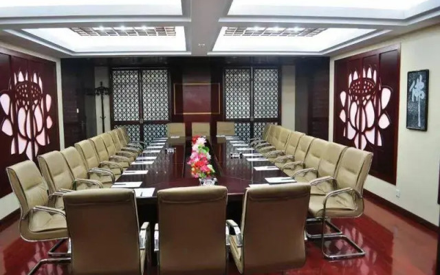 Guiyuan Dajue Hotel