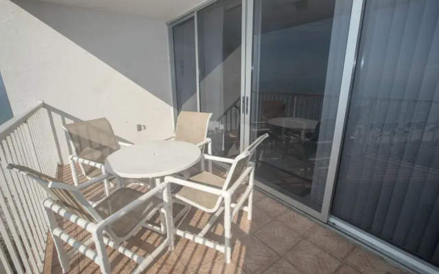 Shoreline Towers 2074 2 Bedroom Condo by RedAwning