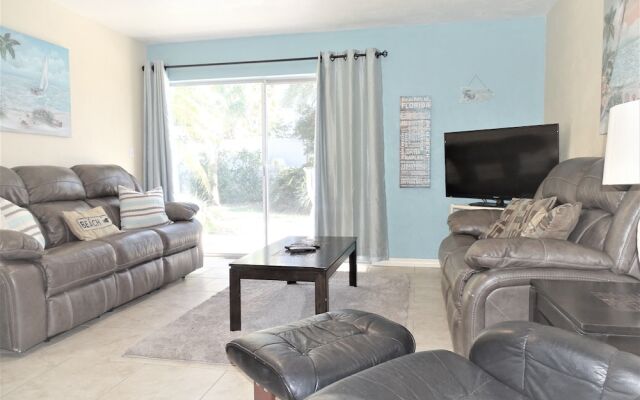 Jamaica Royale 093 - 2 Br Condo