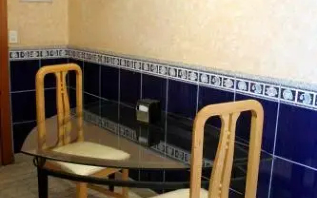 Status Motel (Adult Only)