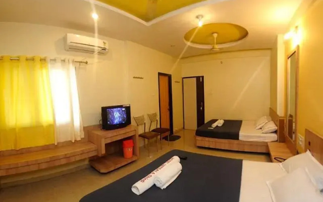 Hotel Sai Vatsala
