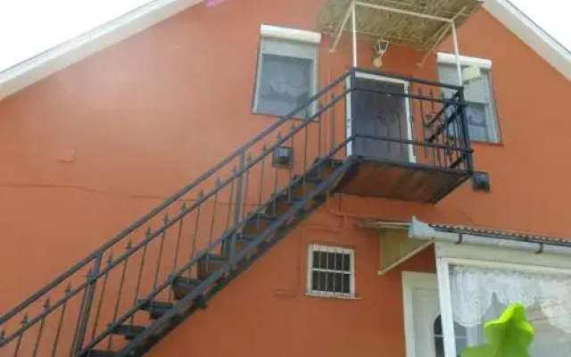 Joli Guesthouse