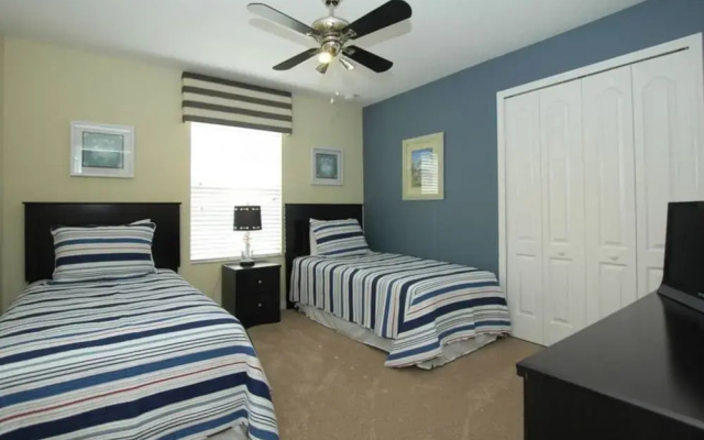 Paradise Palms 3025