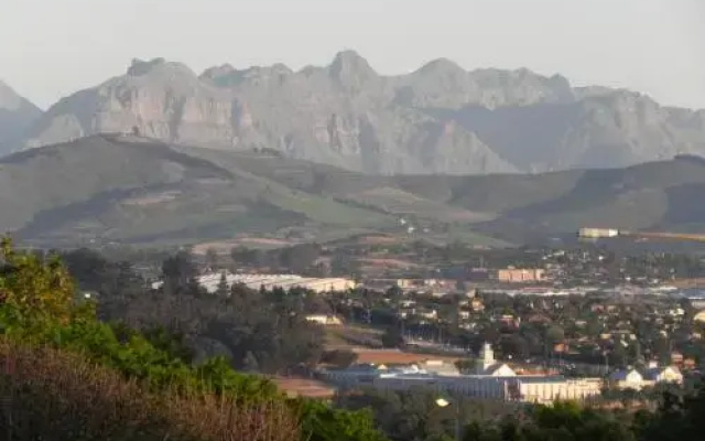 Winelands Lodge