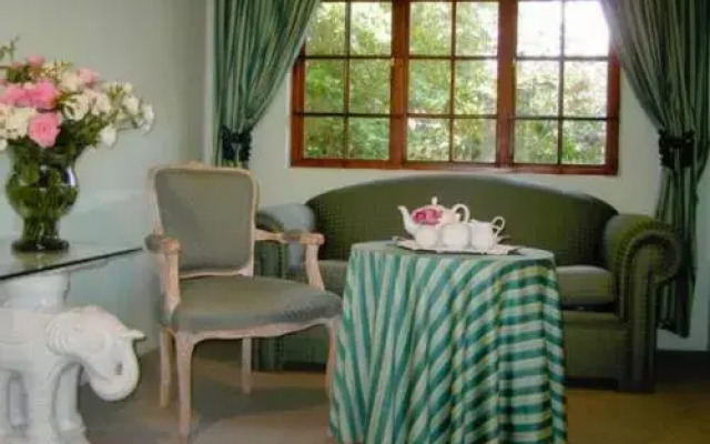 Guinea Lodge