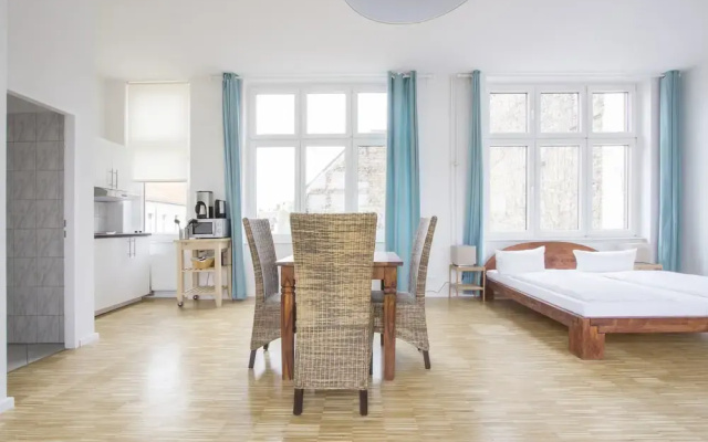 Primeflats - Lofts am Flugfeld Tempelhof