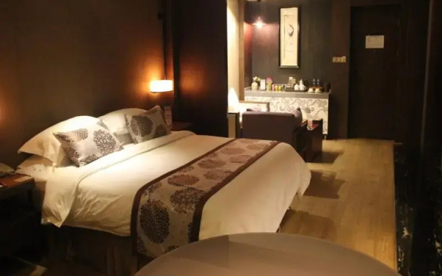 Peninsula International Hotel