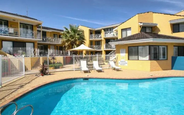 Scarborough Beach Front Resort - Shell Seven