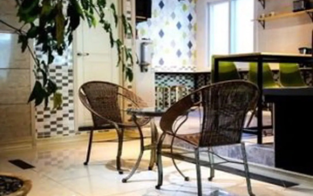 Moiri Guesthouse - Hostel